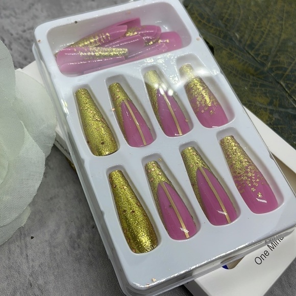 Pink Glitter Press On Gel Coffin Nails - Picture 12 of 12